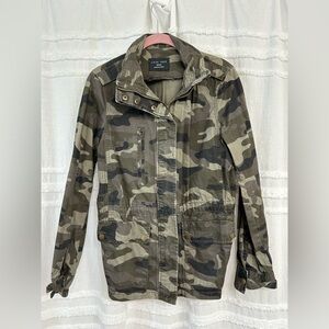 Love Tree Women's Camo Utility Jacket Size Medium